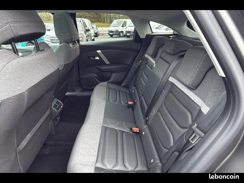 Citroen C4 1.5 BlueHDi 130ch S&S MAX Automatique (image 23)