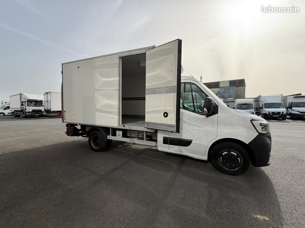 Renault Master CHASSIS CABINE FRIGO 12M3 165 CV RJ HAYON CAISSE CAZAUX GROUPE THERMOKING V300 MAX... (image 2)