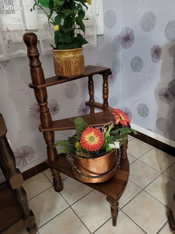 Escalier meuble pour plantes (image 1)