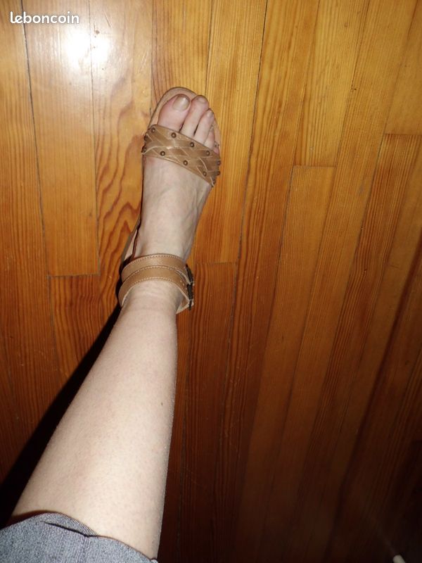 Sandale SHWIK cuir (neuve 80 euros) comme neuves++ (image 1)