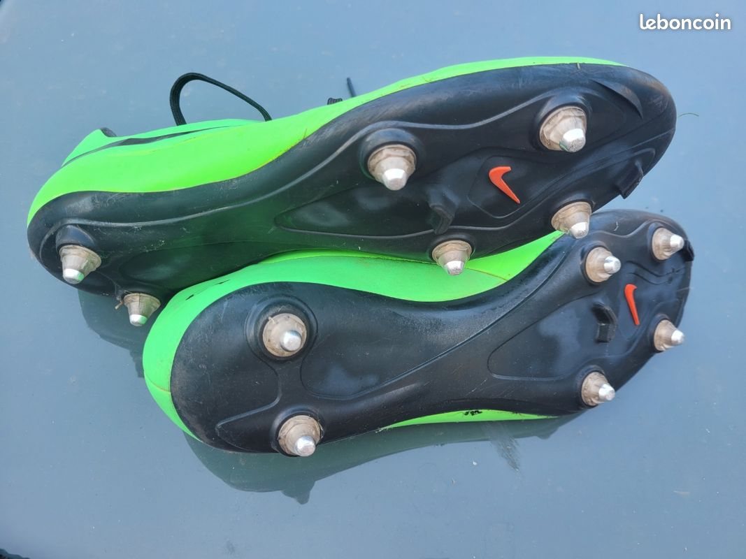 Chaussures foot Nike (image 2)