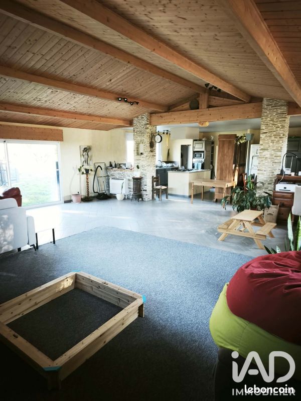 Maison 5 pièces 200 m² · à Chauvé · 200 m² · 442 000 €