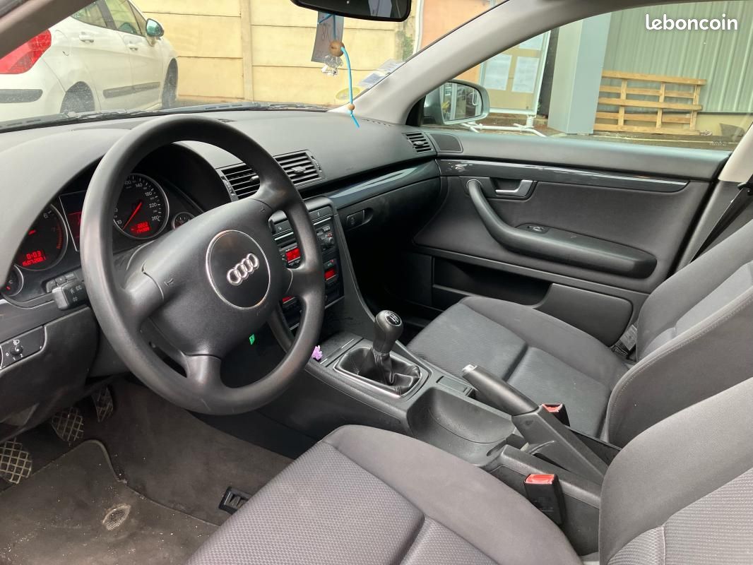 Audi A4 II 1.6L 102CV BVM 5 (image 5)