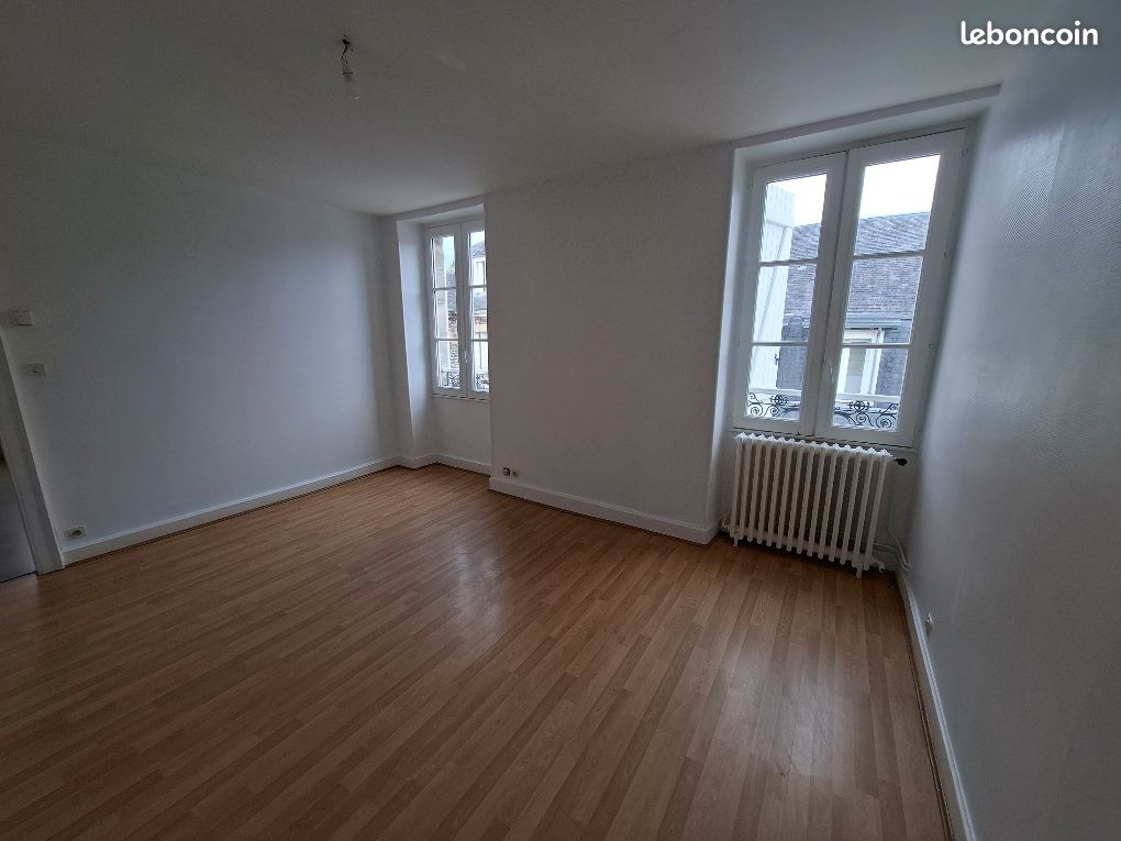 Appartement 5 pièces 82 m² · à Brive-la-Gaillarde · 82 m² · 650 €/mois