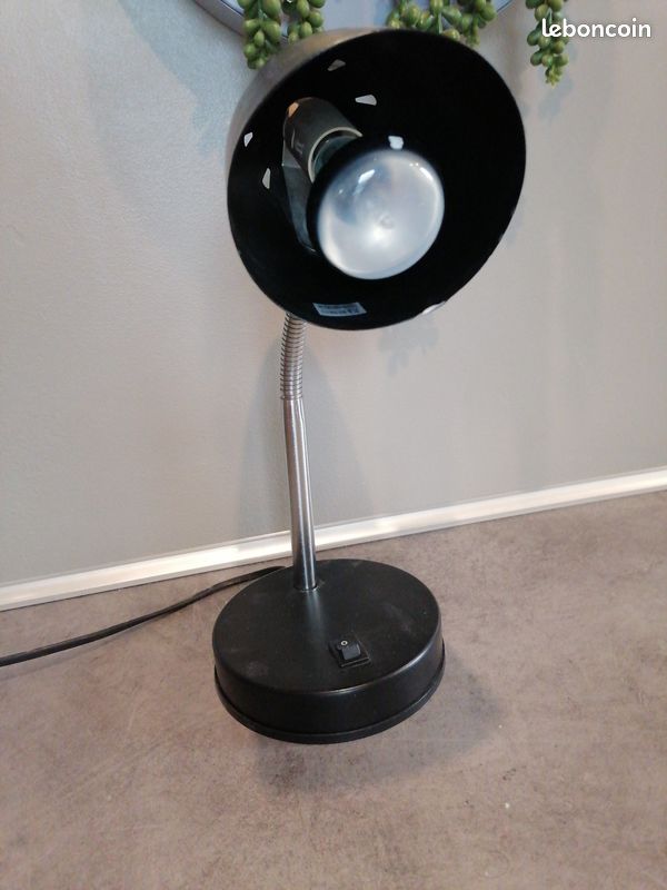 Lampe de bureau (image 1)