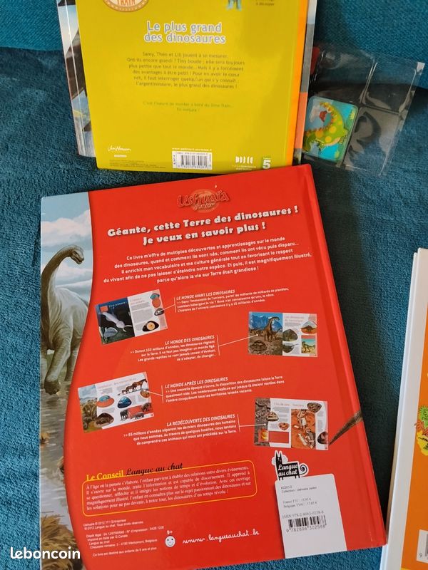 Collection de 3 livres sur les Dinosaures + petits cadeaux (image 3)