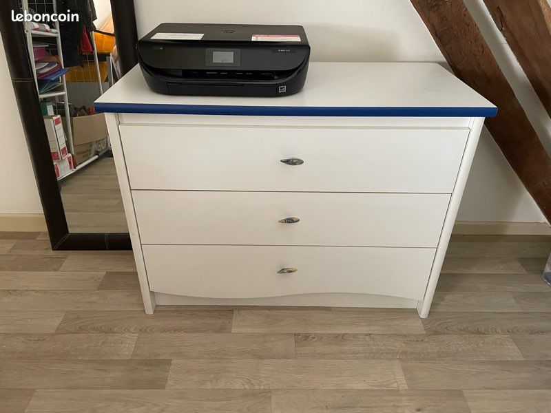 Commode (image 1)