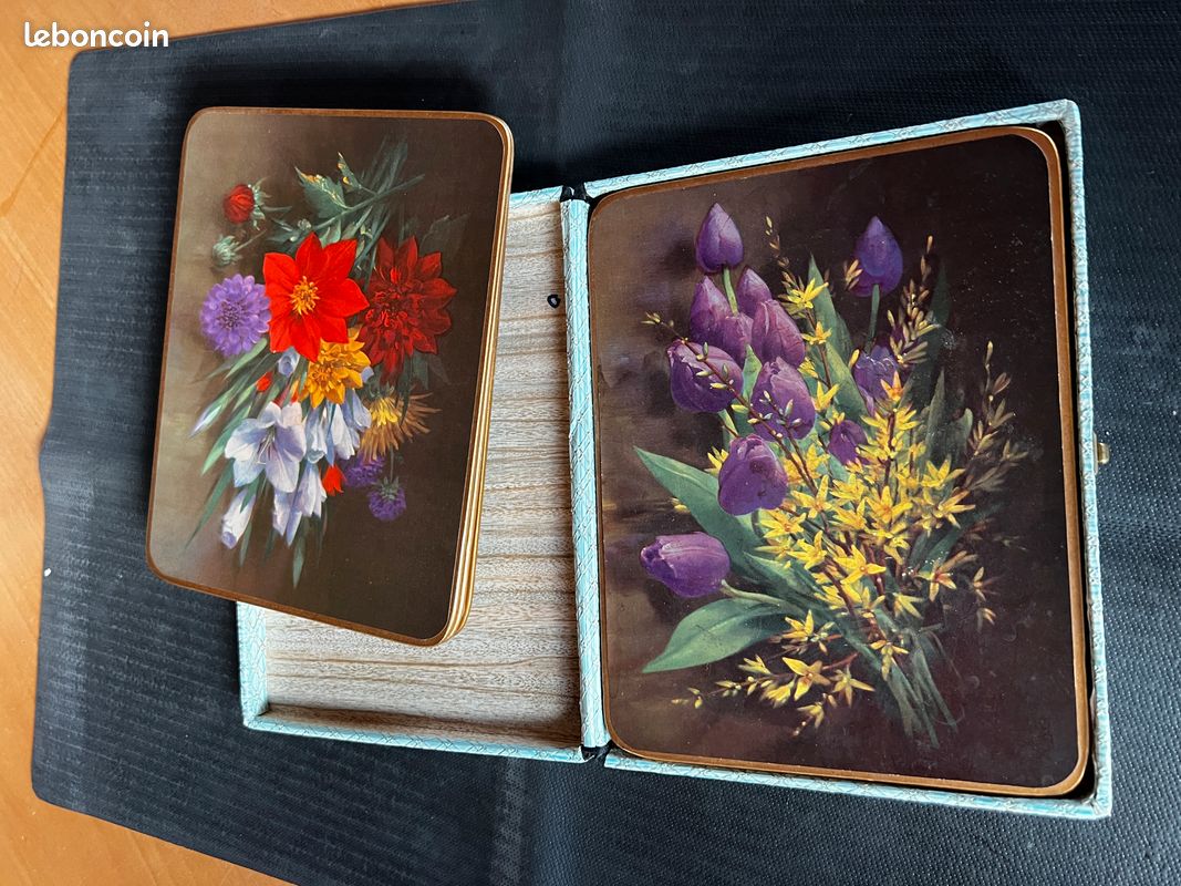 Set Vintage de 6 Grands Dessous de Plat ou Verre Motifs Fleurs dans leur Boite - Coffret (image 5)