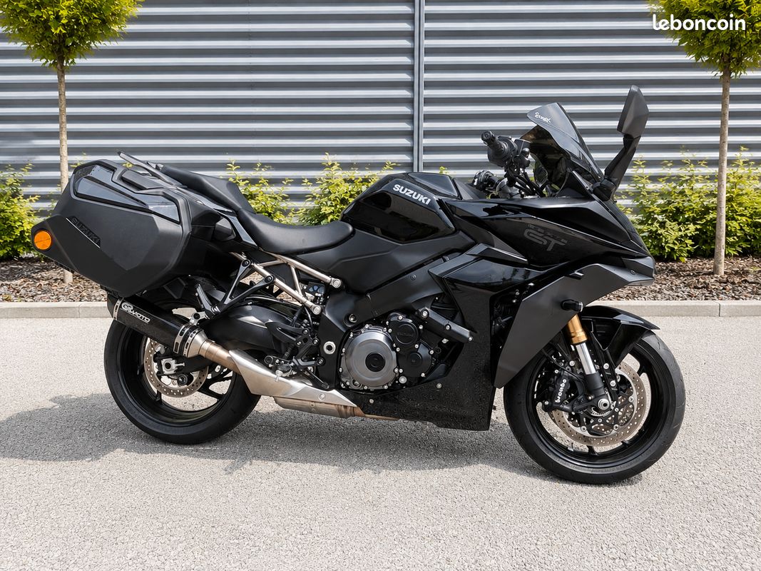 Suzuki gsxs 1000 gt 2023 (image 1)