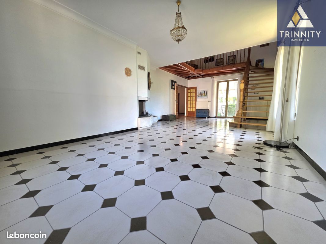 Maison 7 pièces 229 m² · à Belfort · 229 m² · 437 000 €