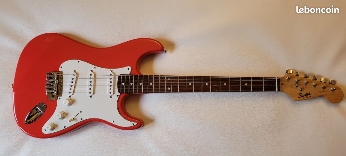 Squier Stratocaster customisée (image 1)