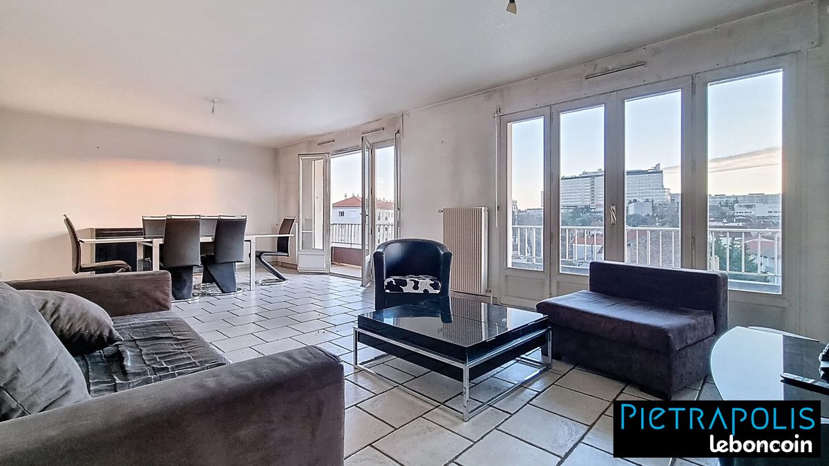 Appartement 4 pièces 93 m² · à Lyon · 93 m² · 245 000 €