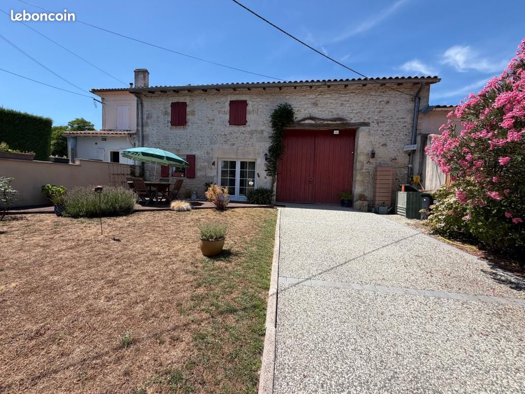 Maison 5 pièces 136 m² · à Écoyeux · 136 m² · 239 625 €