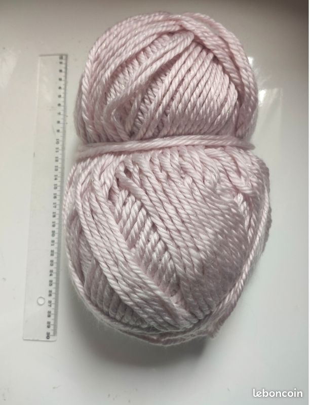1 pelote XXL 410 gr de laine rose pâle (image 1)