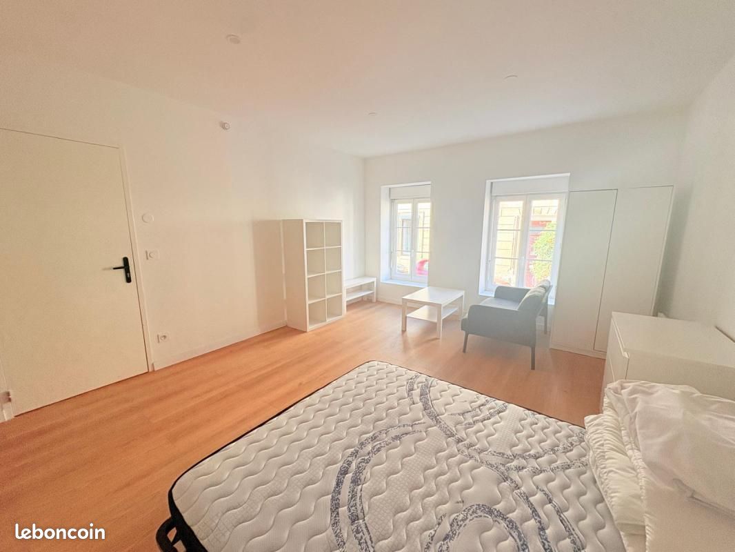 Appartement 1 pièce 28 m² · à Bordeaux · 28 m² · 749 €/mois