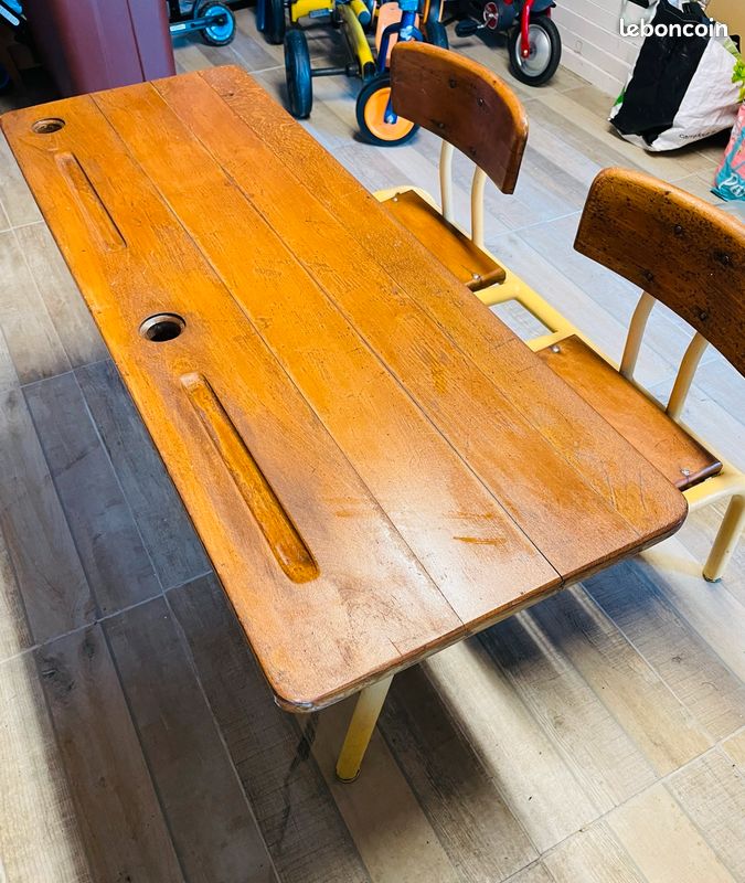 Bureau d’écolier vintage (image 1)
