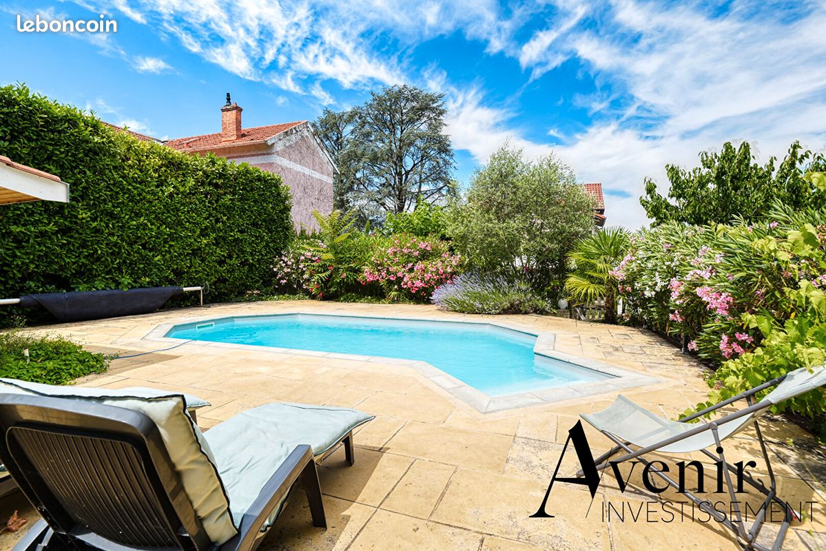 Maison 7 pièces 258 m² · à Caluire-Et-Cuire · 258 m² · 1 190 000 €