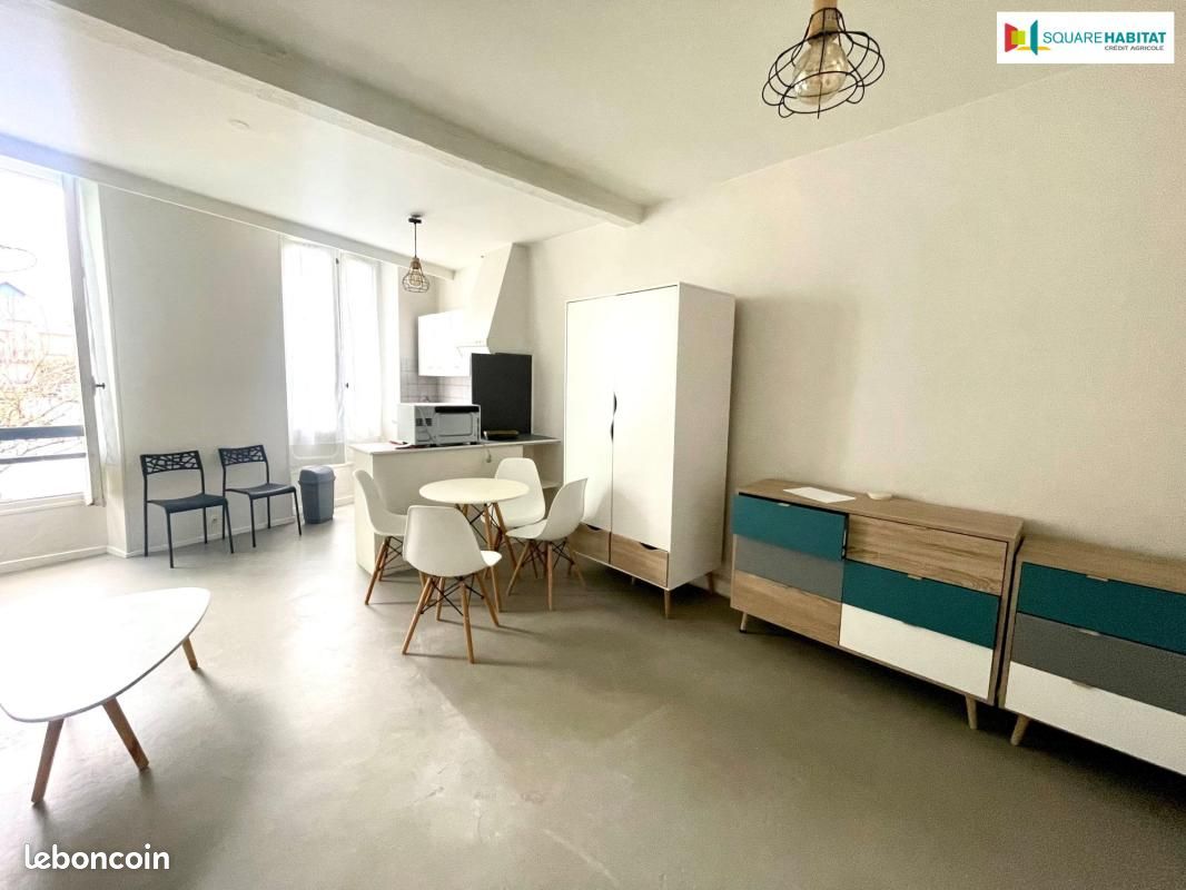 Appartement 1 pièce 26 m² · à Oloron-Sainte-Marie · 26 m² · 390 €