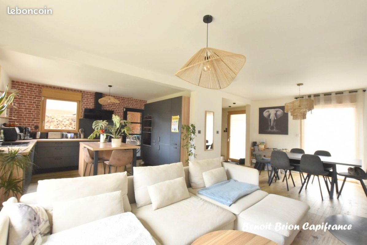 Maison 4 pièces 89 m² · à Parigné · 89 m² · 243 000 €