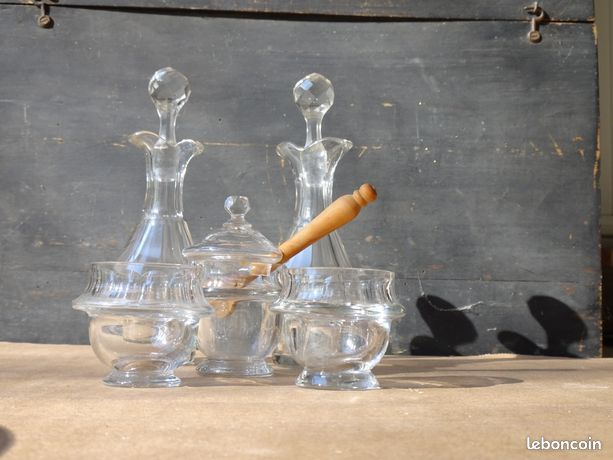 MAGNIFIQUE HUILIER 1900 en METAL ARGENTE - Arts de la table