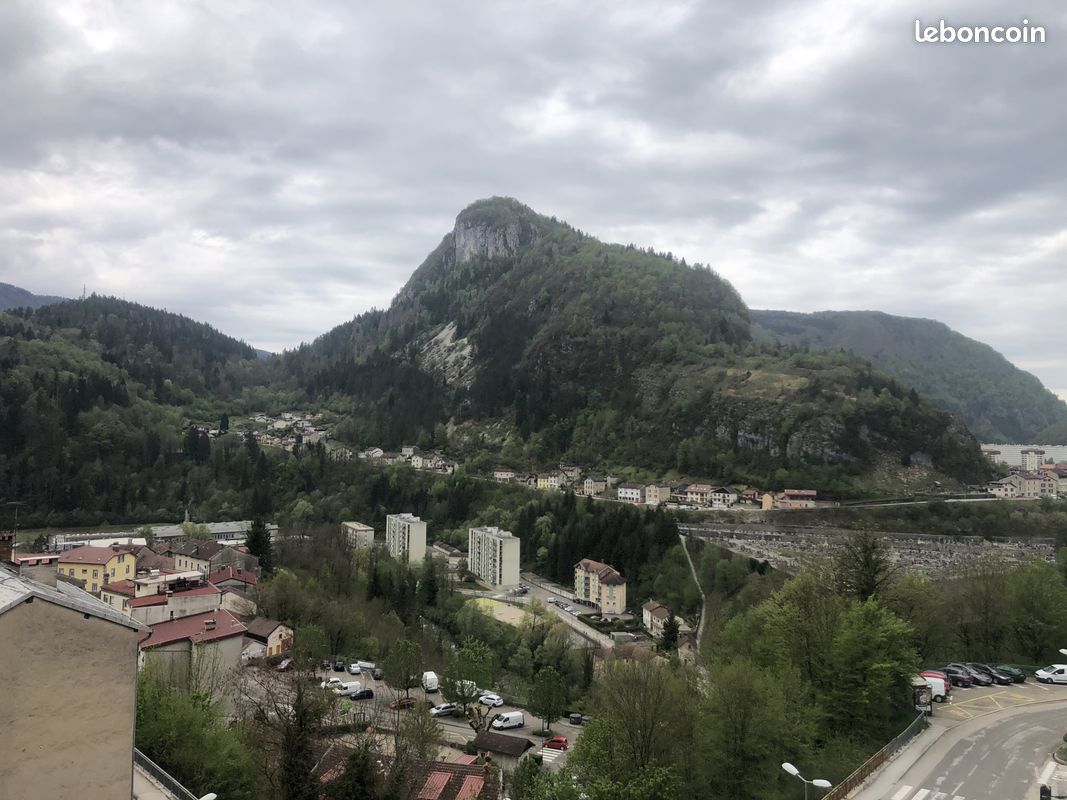 Appartement 3 pièces 75 m² · à Saint-Claude · 75 m² · 95 000 €