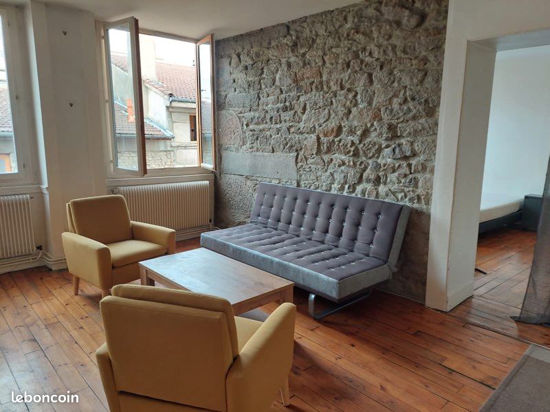 Appartement 3 pièces 87 m² · à Saint-Étienne · 87 m² · 680 €/mois