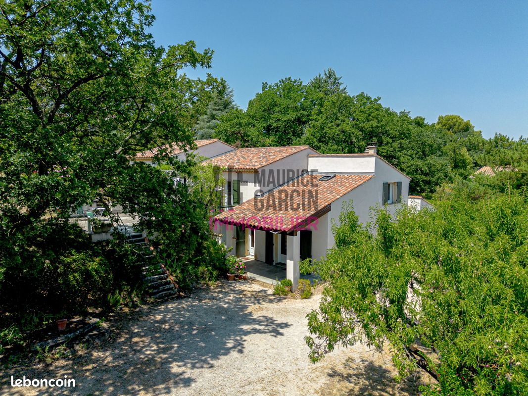 Maison 7 pièces 153 m² · à Carpentras · 153 m² · 450 000 €