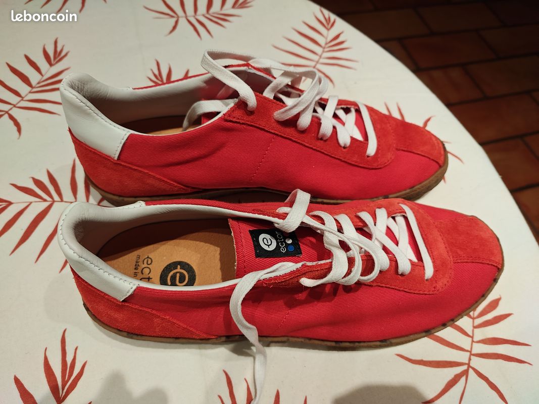 Chaussures rouges Ector Made in France pointure 45 Chaussures