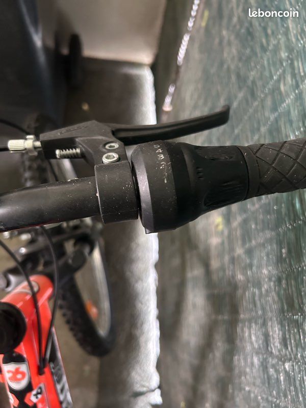 Vélo orange très bon état (image 2)