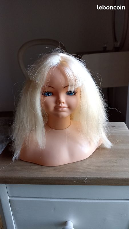 Tête à coiffer poupée (image 1)