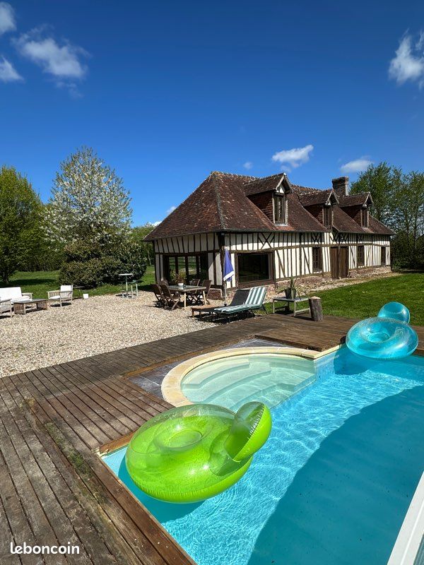 Maison 6 pièces 130 m² · à Mesnil-en-Ouche · 130 m² · 3 000 €