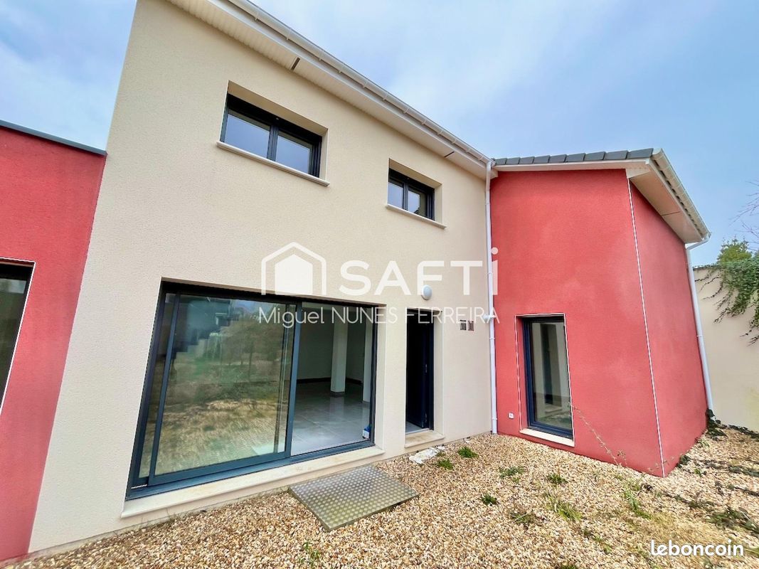 Maison 5 pièces 151 m² · à Oissel · 151 m² · 259 000 €