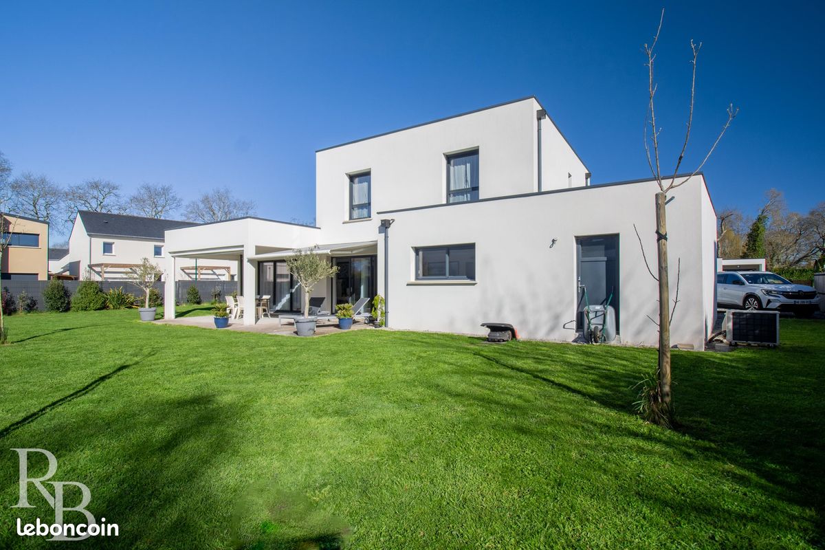 Maison 5 pièces 156 m² · à Surzur · 156 m² · 694 000 €