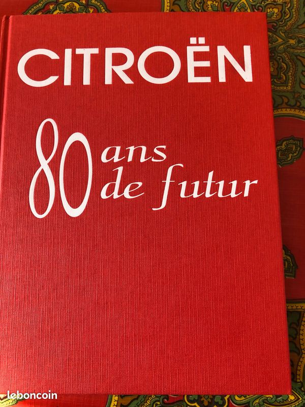 LIVRE CITROEN 80 ans du futur (image 1)