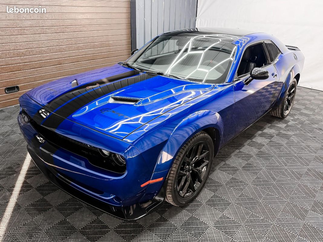 Dodge CHALLENGER Widebody Look V6 3.6 306 ch – CarPlay – Caméra – Cuir (image 8)