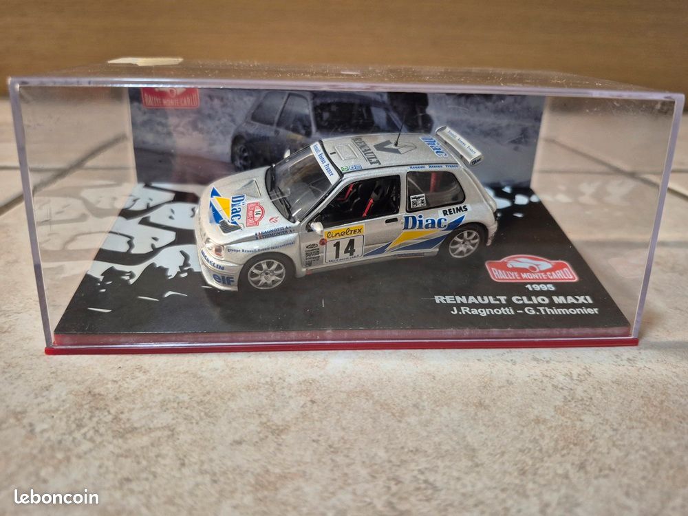Renault - Clio Maxi Présentation - Universal Hobbies - 1/43 - Autos Miniatures Renault - Clio Maxi Présentation - Universal Hobbies - 1/43 - Autos Miniatures