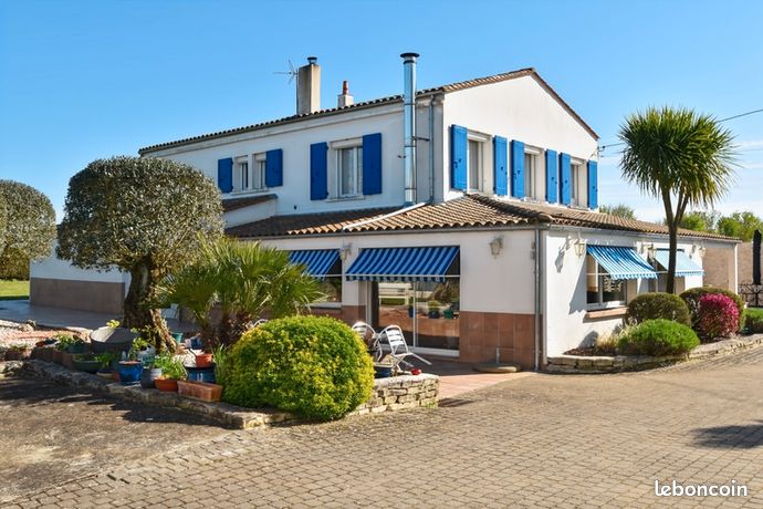 Villa 10 pièces 227 m²