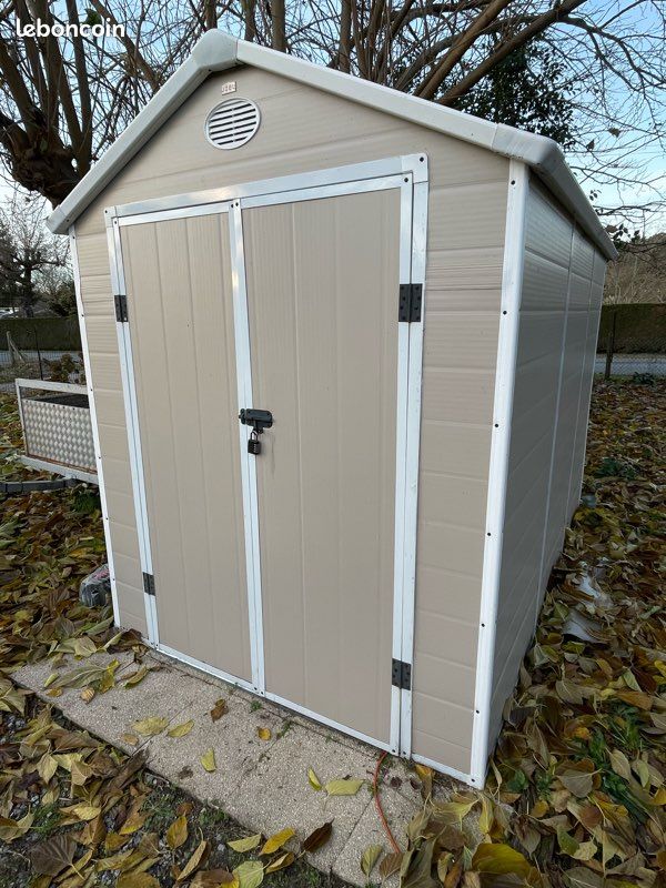 Abri De Jardin En Résine Gris 5,32m² + Kit De Fondation - JOBU