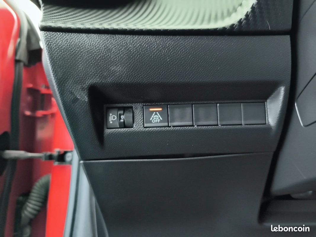 PEUGEOT 208 Electrique 50 kWh 136ch Style (image 22)