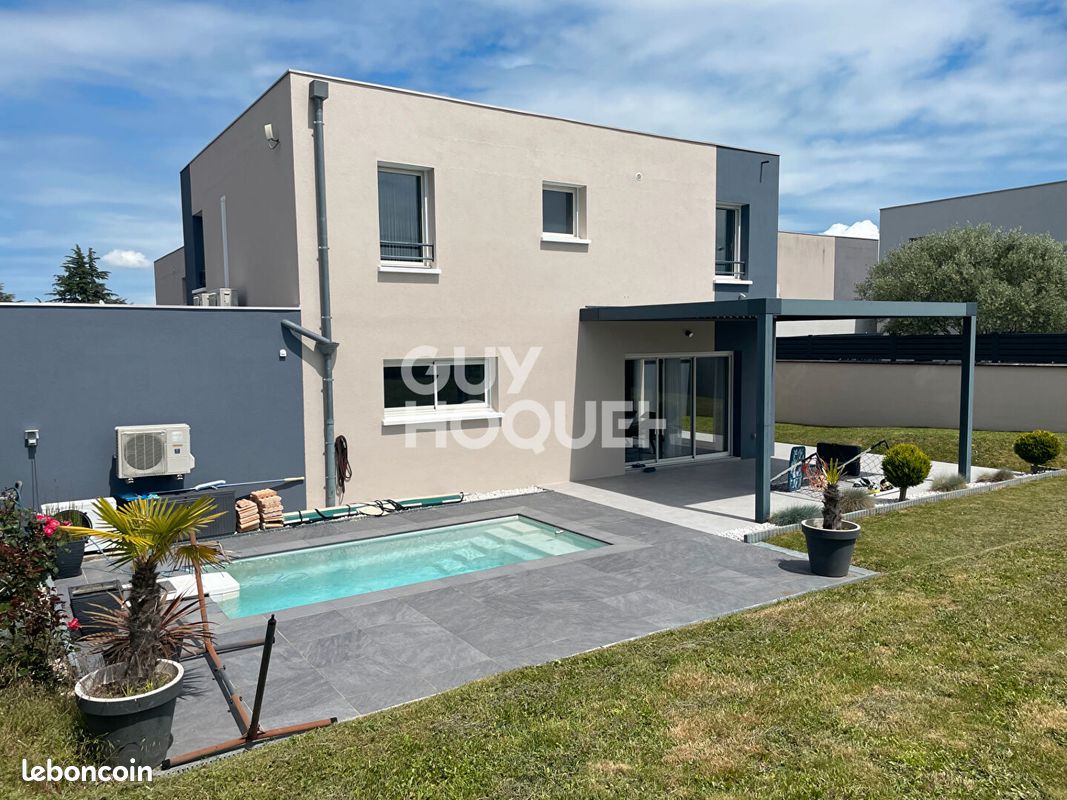 Maison 5 pièces 117 m² · à Saint-Laurent-de-Mure · 117 m² · 419 000 €