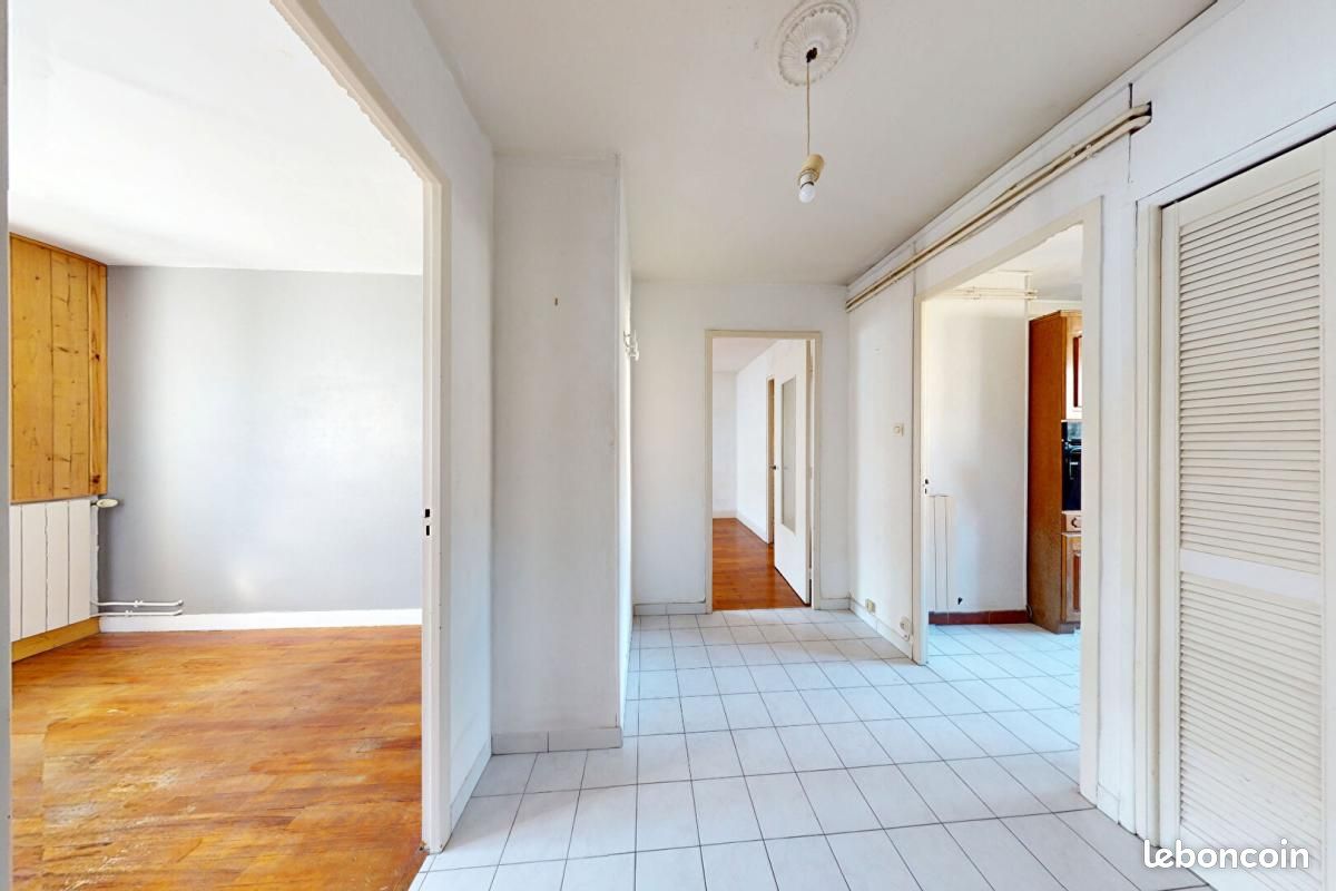 Appartement 3 pièces 55 m² · à Grenoble · 55 m² · 95 000 €
