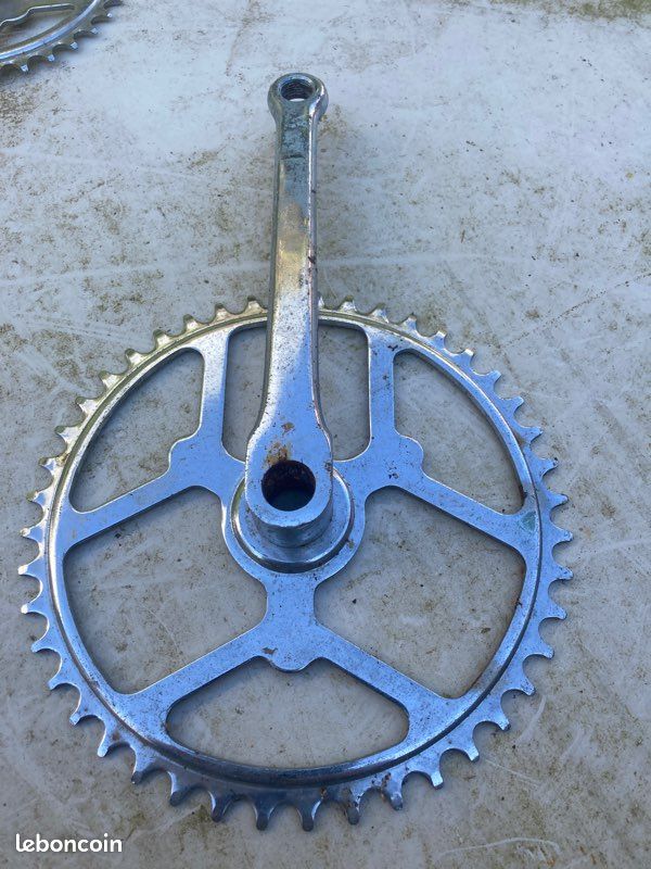 Pédalier Vintage Pour Vélo - Roulements 5/16" X 10 X 1.760" - Neuf Avec Rouille Superficielle