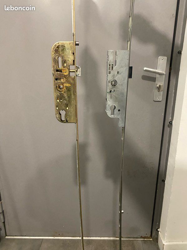 Vend tringlerie porte palière 3 points (image 2)