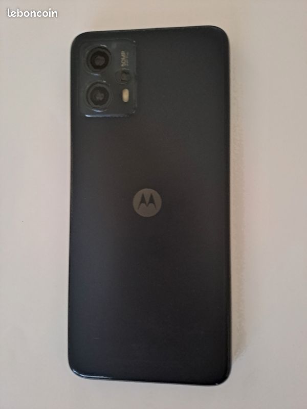 Smartphone Motorola G13 (image 3)