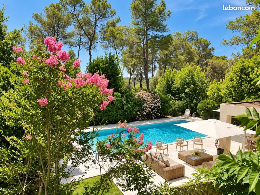 Maison 5 pièces 200 m² · au Triadou · 200 m² · 3 200 €/mois