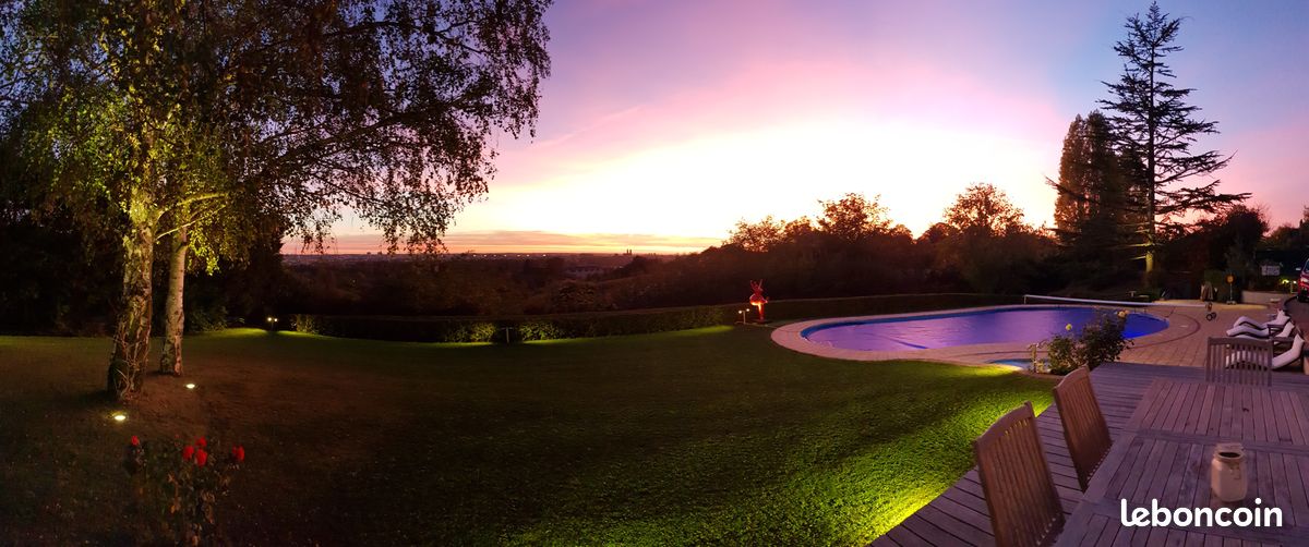 Villa de rêve avec vue exceptionnelle sur Tours (image 1)