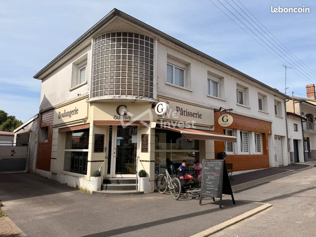 Maison 7 pièces 330 m² · à Mouzay · 330 m² · 420 000 €