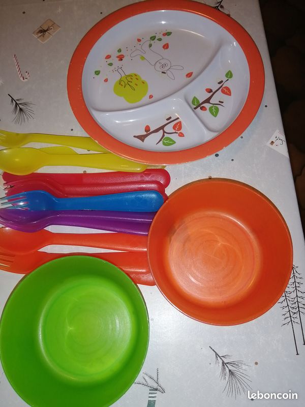 Couvert plastique pour enfants (image 1)