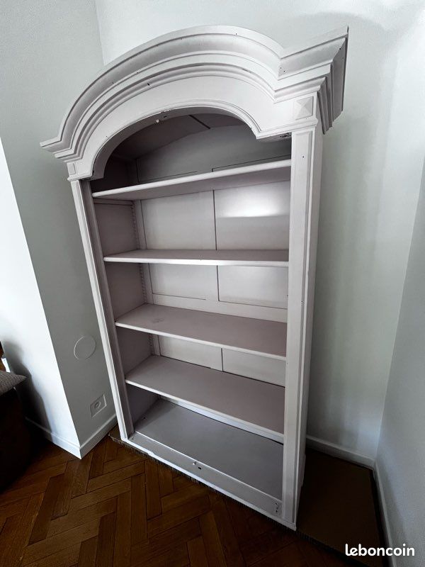 Bibliothèque ancienne rénovée - Teinte beige rosé (image 2)