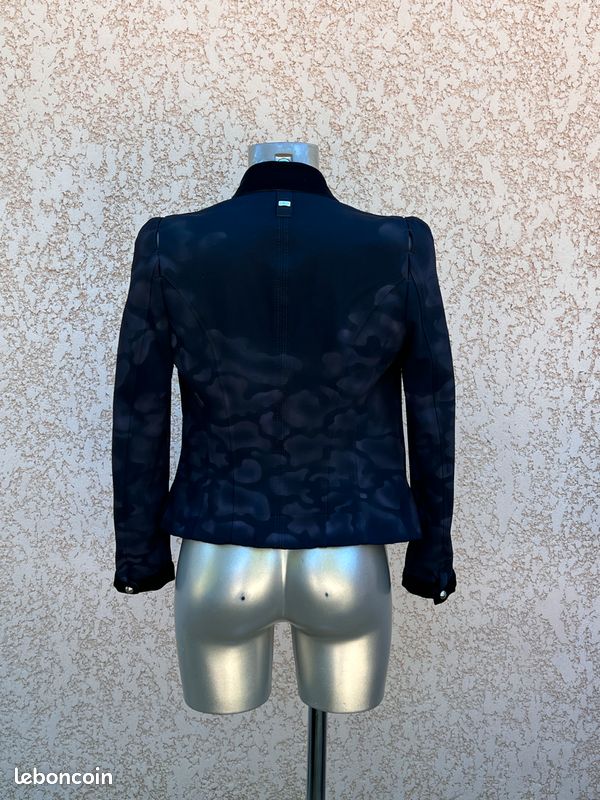 Jolie veste courte HIGH tech taille S ou 36 fr (image 4)